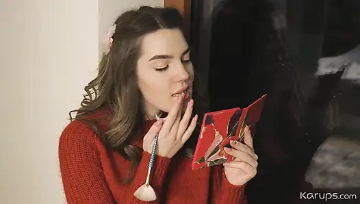 Bebek teşhir ediyor