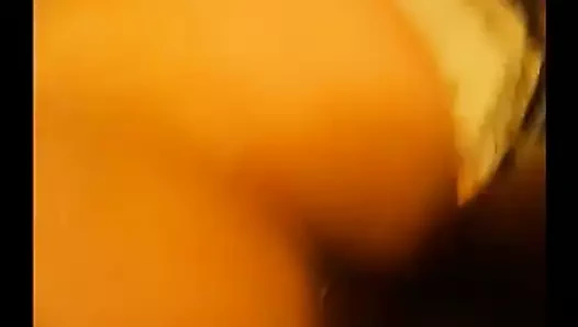 İnce kalçalı ucube