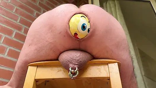 Balkonda götte taşaklar