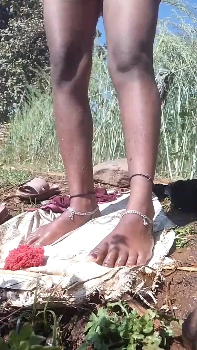 Desi girlfriend ko bola nahate huye video banao bola  outdoor