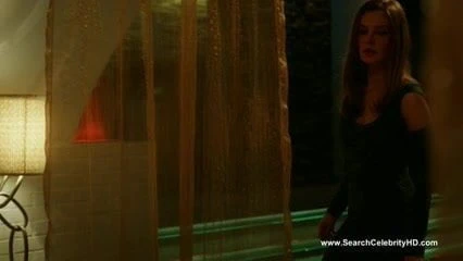 Catherine Walker ve Alexis Peterman Çıplak - Geri Dön