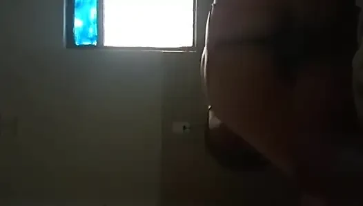 Eva sikişmeye dayanamıyor, seks yapmak için ucuz bir motele gittik