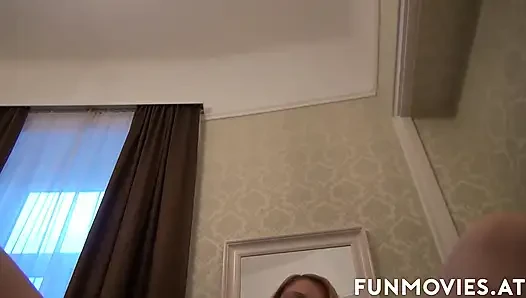 Olgun bayan sikiliyor ve boşalıyor