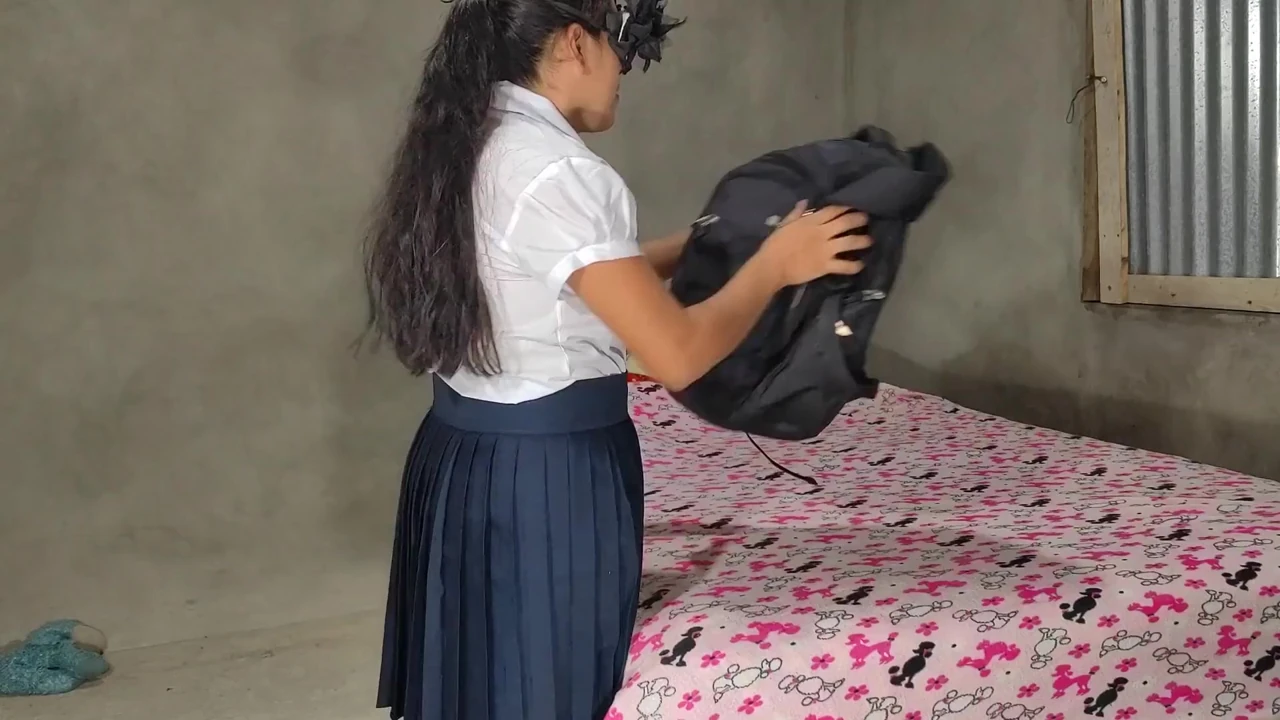 Schoolgirl Pink Pussy is VIRGIN and Ends Up Fucking for the first time from Indian Tamil x video.