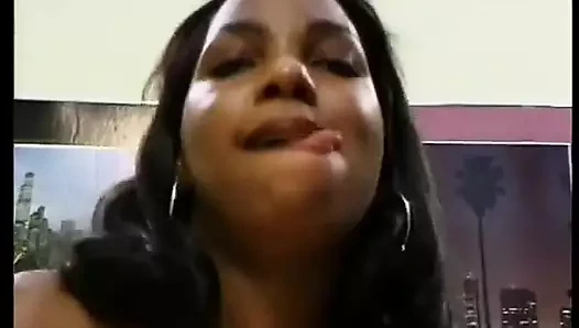 Büyük memeli seksi zenci sürtük amını büyük siyah yarakla sikiyor