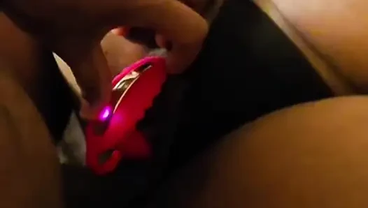 Seksi bellestar yarağını iyi alıyor