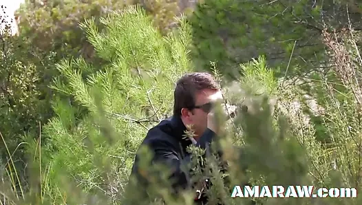 Lezbiyenler Fayna Vergara ve Wood ormanda amlarıyla oynarken yakalanıyor