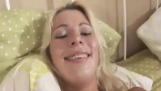 Sert anal için sıska Rus sarışın ile derin seks oturum