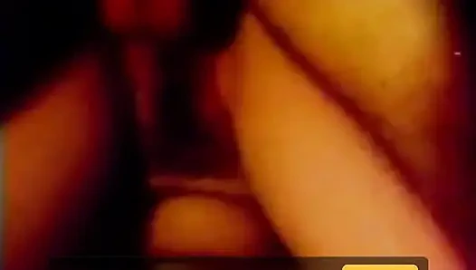 Büyük memeli piliçlerle eski nostaljik sikiş