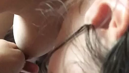 Ma salope qui suce a 4 pattes en string