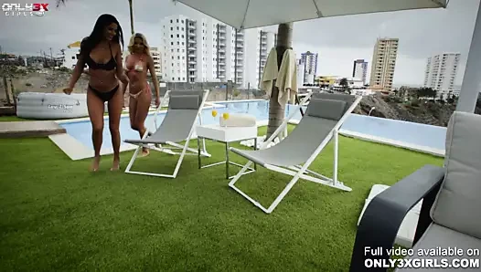 Dik lezbiyenler marylin crystal ve shalina devine yapay penis sikme