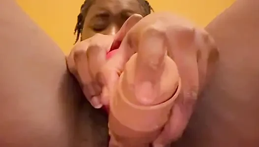 Creamy Onlyfans Modeli