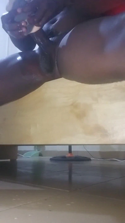 En sevdiğim oyuncağı derin siktikten sonra çok fazla fışkırtıyorum