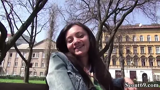 Alman izci - büyük yarak yabancı tarafından minyon genç shrima fuck