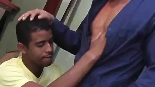 bresilien ttbm se vide les couilles