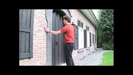 Bu domuz ailesinde herkes herkesi sikiyor