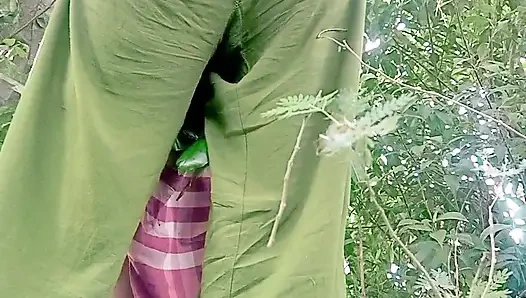 Açık havada anal sikiş vedio.vajina Jangol'da annesini sikiyor.