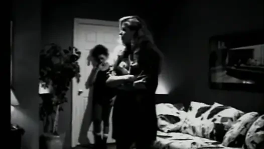 Zinde büyük memeli orta yaşlı seksi kadın büyük yaraklı kocası tarafından sert sikiliyor