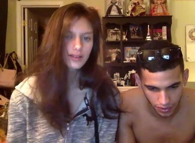 Трах-шоу пары перед вебкамерой