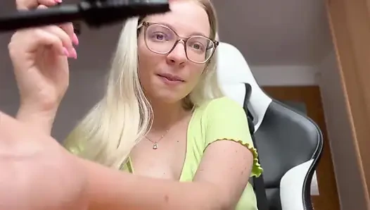 Seni bir kıza dönüştürüyor kadın kılıklı asmr rol oyunu
