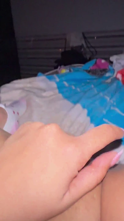 Eczanede Uzun Bir Gün Çalıştıktan Sonra Eve Gelip Patronumu Düşünerek Beni Dokundu