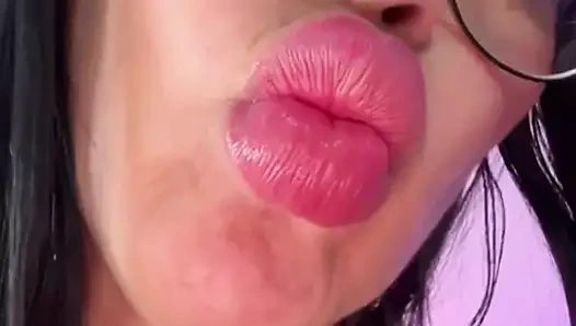 Benimle flört etmek ister misin