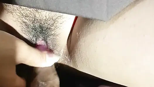 Okuldan yeni eve gelen küçük üvey kız kardeşimi sikiyorum