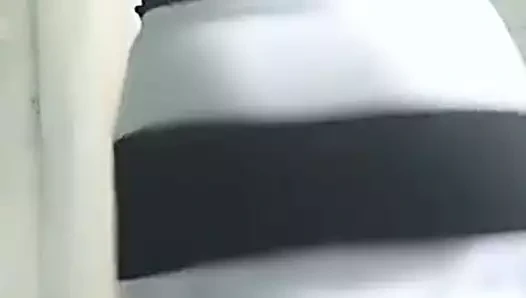 Une bonne salope en robe courte