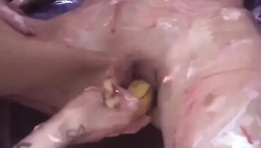 Islak mutfak hatunları her yere krem şanti ve sos damlatıyor