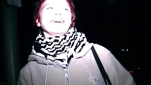 Islak deliklerini genişleyen parmaklarla sarkma azdırma