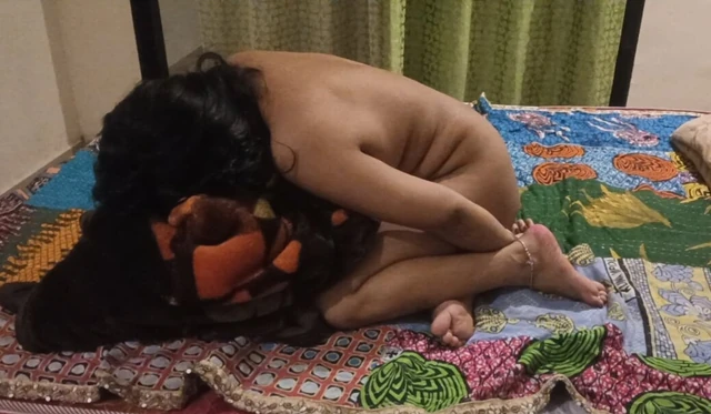 Evde Hintli seks hintli desi mms