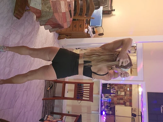 Benimle dans et baba... Dışarısı soğuk. Bütün gece sıcak vücudunu benimkinin yanında hissetmek istiyorum