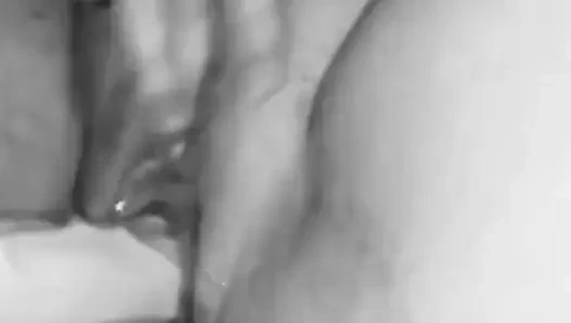 Beni dildoyla sikiyor