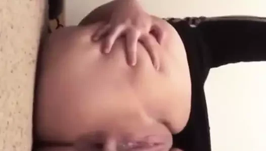 Tombul iri güzel kadın