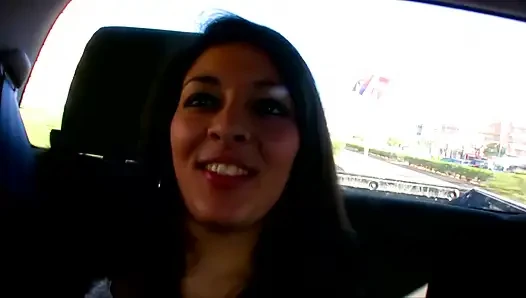 Latin kadını anal sikiş için aldı
