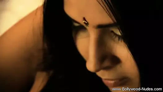 Kendi Hint vücudunu tanımak