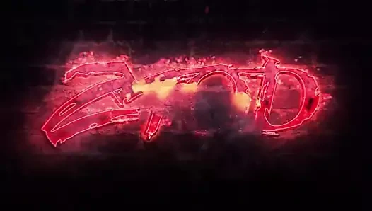 Genç chloe amour becerdin sert