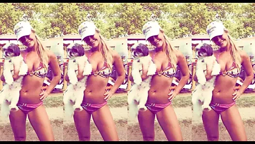 Sarah Kantorova striptizci bikinili götünü ortaya koyuyor