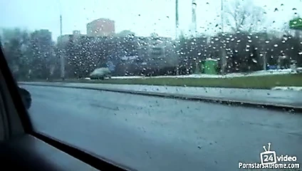 Proezd po gorodu s minetom ot shikarnoy bryunetköy.