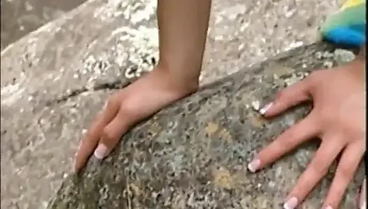 Kaslı adam seksi büyük memeli Asyalı dışarıda amcık sikişi