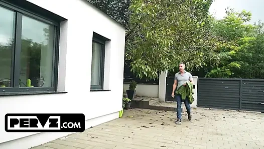 Yaramaz Nelly Kent susuzluk tuzakları kurarken yakalanıyor ve bedelini ödüyor