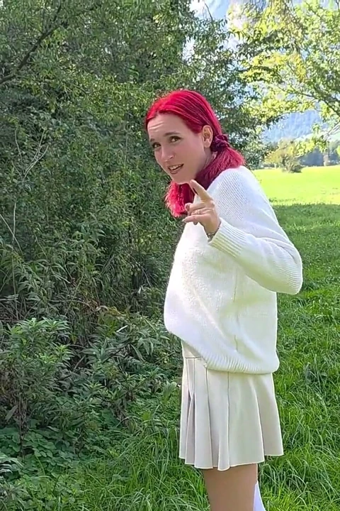 Beni çekiyor!! Gözlem altında işemek