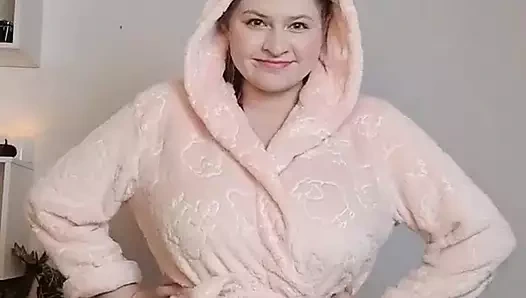 TinniAngelll videosu