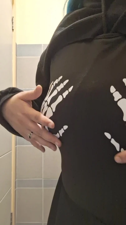 Сегодня так жарко, мне нужна новая пара топов