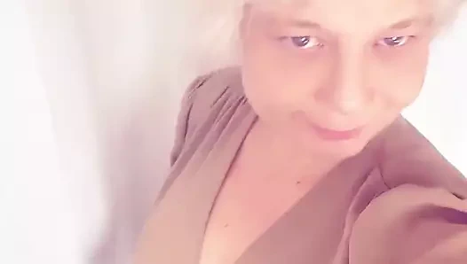 Büyük bir yarak istiyorum