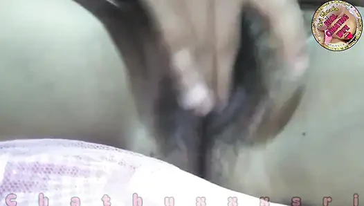 Kıllı amcığım ve sütlü göğüslerim