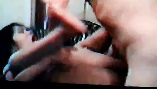 minyon Asya dövülerek