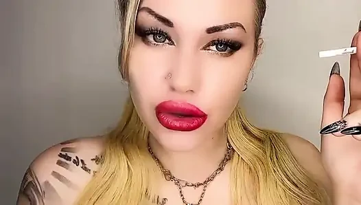 Asmr ve akıl sikişi sigara içen joi boşaltıyor