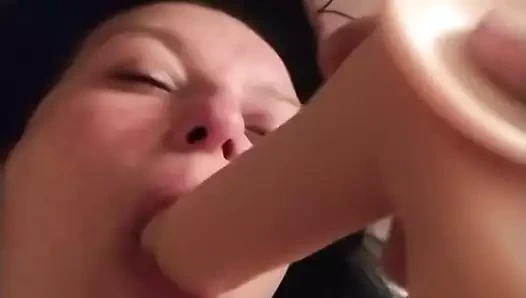 Bir çük yeterli değil, daha fazlasına ihtiyacın var