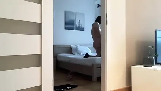 Bakış açısı: Sen yan odada her şeyi izlerken sarışın karını sikiyorum